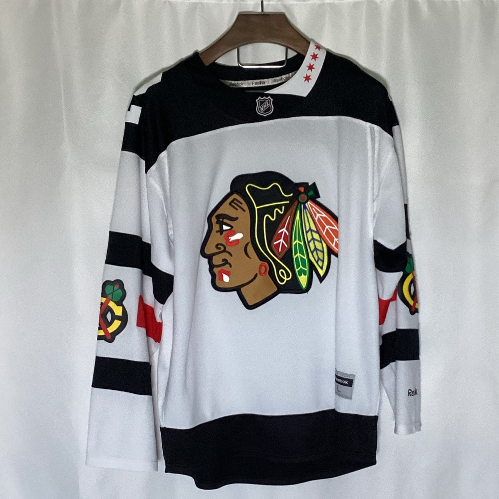 2130. Men’s Reebok Chicago Blackhawks Duncan Keith #2 Hockey Jersey EUC Large